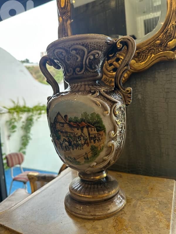 vase  large italian 3