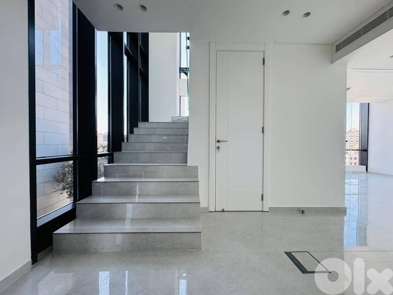 JH25-4179 Office 220m2 for rent in Sin l Fil, $ 2,500 cash 0