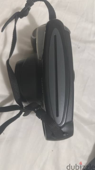 like new Insta Camera- Fujifilm instax210  + film + sony bag