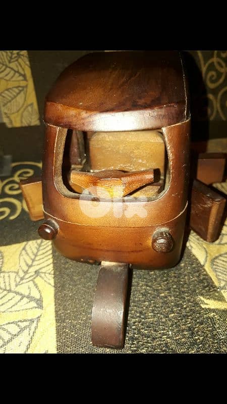 A beautiful vintage masterpiece of tricycle car handmade of wood 8