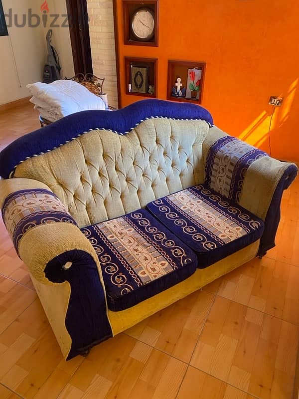 Used couch [clean] 1