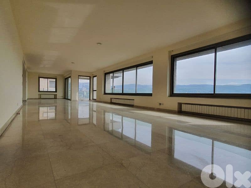 Specious apartment for sale in ras al nabaa 0