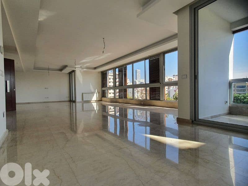 Specious apartment for sale in ras al nabaa 0