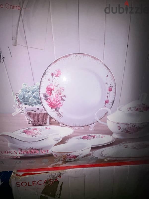 Solecasa 134 pcs Dinner Set - Porcelain 1