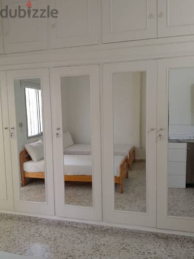 Foyer for rent in Kaslik near USEK