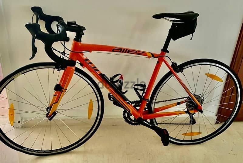 Spesialized Road Bike 0