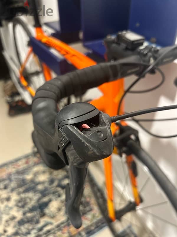 Spesialized Road Bike 3