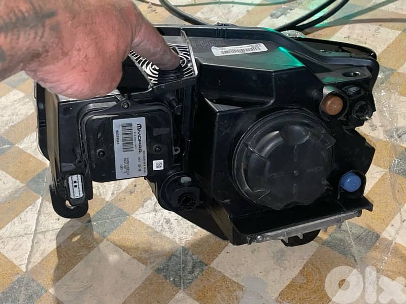 grand Cherokee head light original 2018 for sale 7