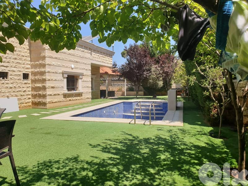 A 750 m2 Villa+Garden & Pool for sale in Aley - فيلا  للبيع في عاليه 0