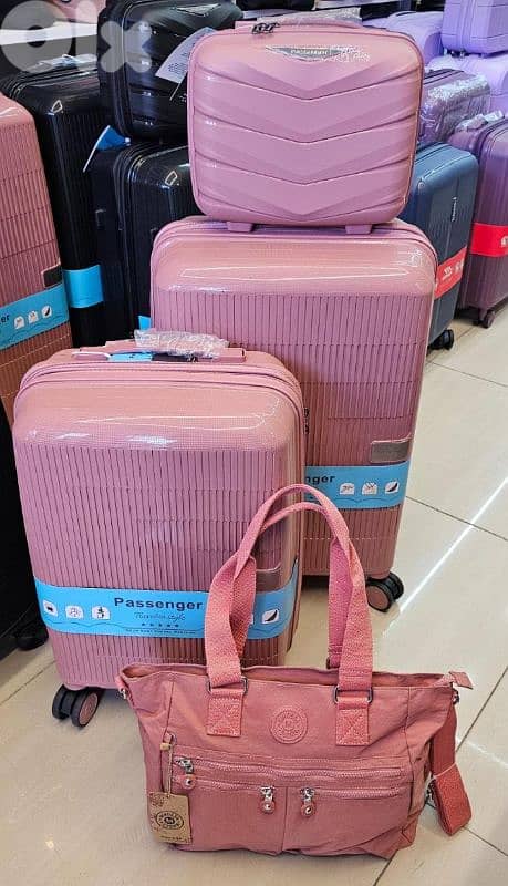 50% OFF set of 4 Swiss Bags with warranty 0