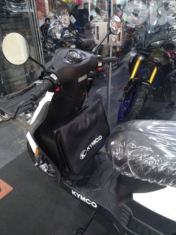 Kymco Agility Carry 125cc 0klm dealer warranty 3