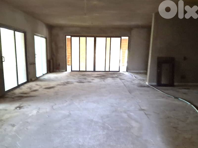 L18388-3,883 SQM Land with Villa For Sale in Naccache 1