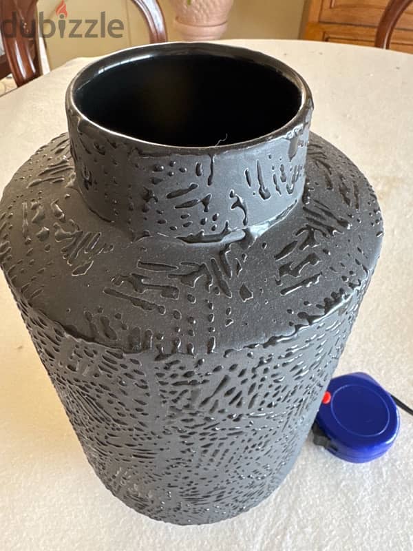 modern vase 1