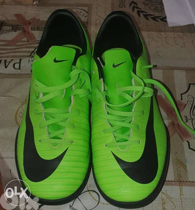 Original Nike shoes. LIKE NEW ( Cleaned and Sanitized) 2