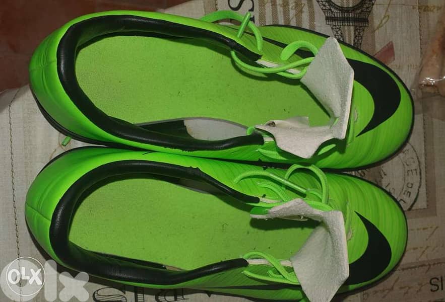Original Nike shoes. LIKE NEW ( Cleaned and Sanitized) 4