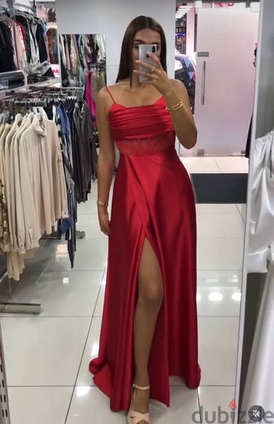 red prom dress