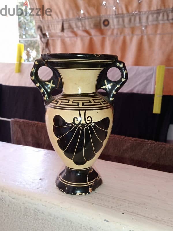 vase greek old 1