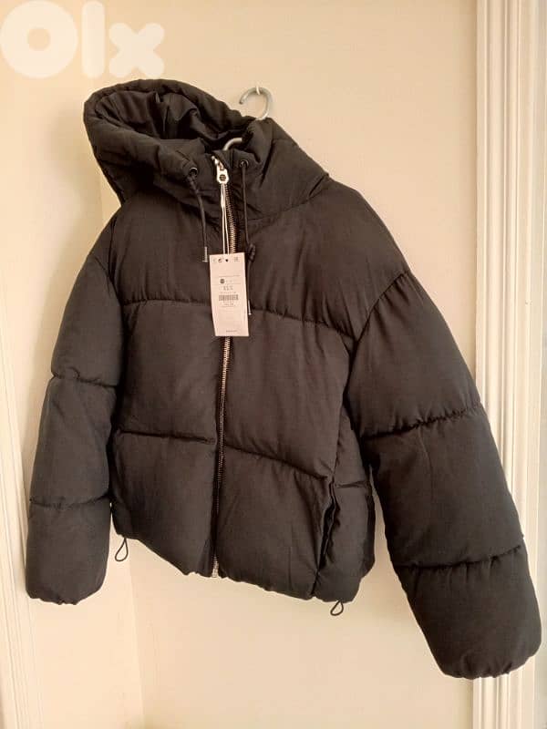 Bershka Puffer Jacket with Hood 5