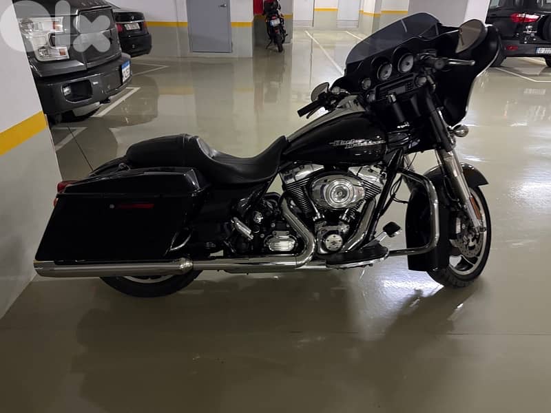 Harley Davidson - Street Glide 2013 Model 2