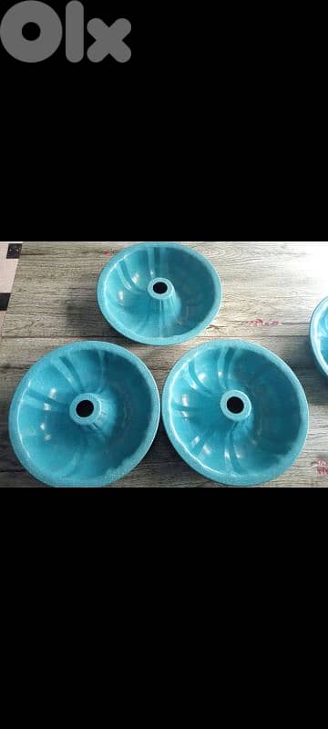 blue kitchen utensils 3