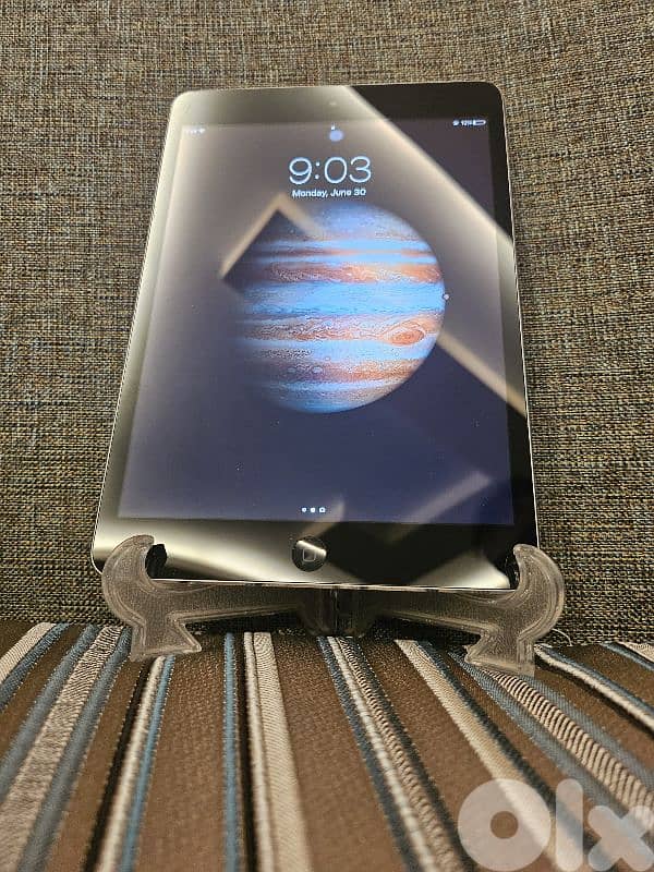 iPad Mini 2 – 16GB – Compact & Smooth 0