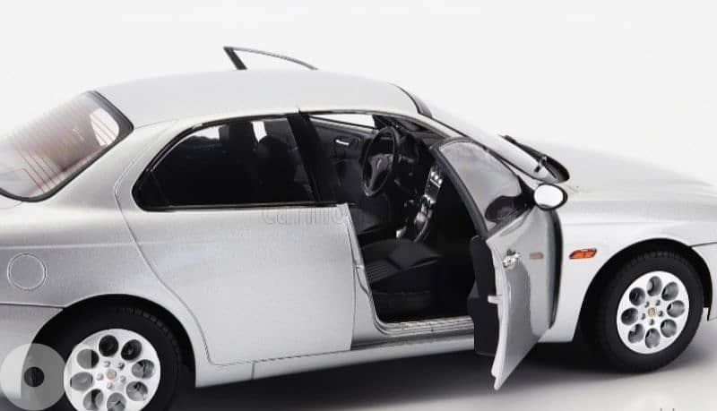 Alfa Romeo 156 Twin Spark 2.0 (1997) diecast car model 1;18 6