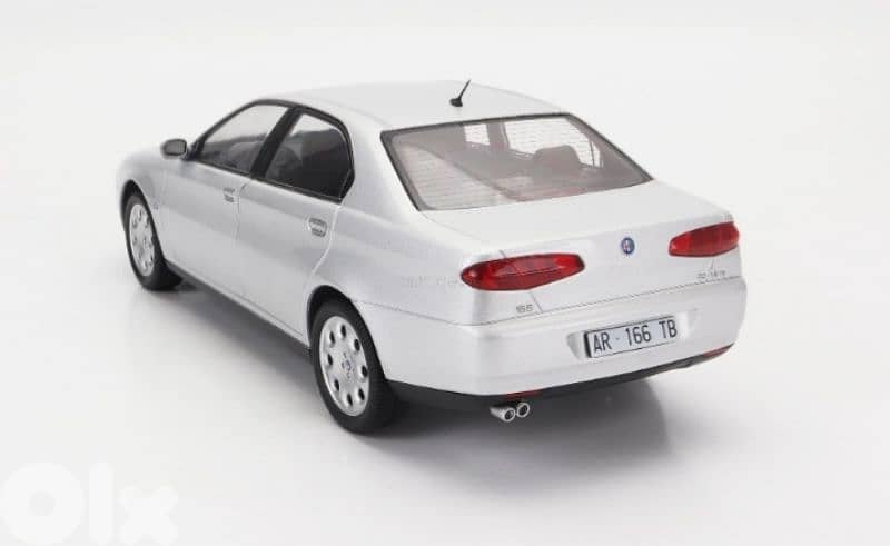 Alfa Romeo 166 2.0 V6 (1998) diecast car model 1;18 2