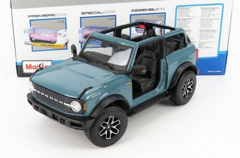 Ford Bronco Badlands 2021 diecast car model 1;18. 8