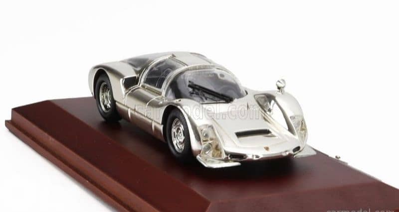 Porsche 906 Carrera 1965 diecast car model 1;43. 3