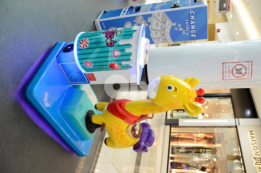 SWEET GIRAFFE - Coin Operated Kiddie Ride 4