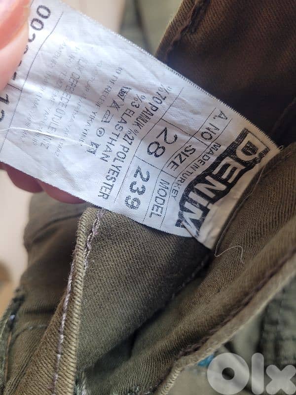 ON SALE : Green pant + 1 pant for free 1