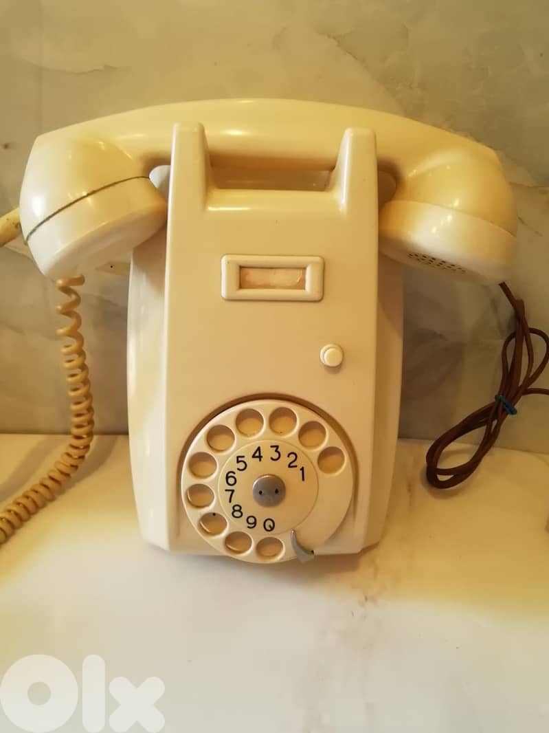 vintage rotary phones starting 25$ ask for model price 4