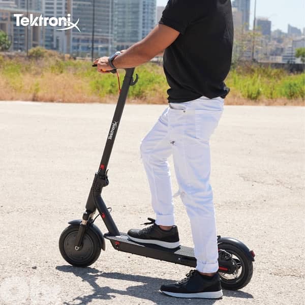 Electric Scooter 35KM/h Speed with Front Suspension & Two Side Turning 1