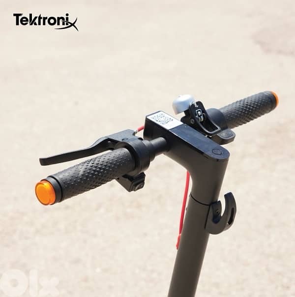 Electric Scooter Black 35KM Range + Front Suspension & Two Flashers 2