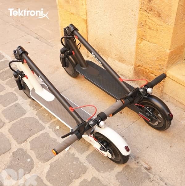 Electric Scooter Black 35KM Range + Front Suspension & Two Flashers 4