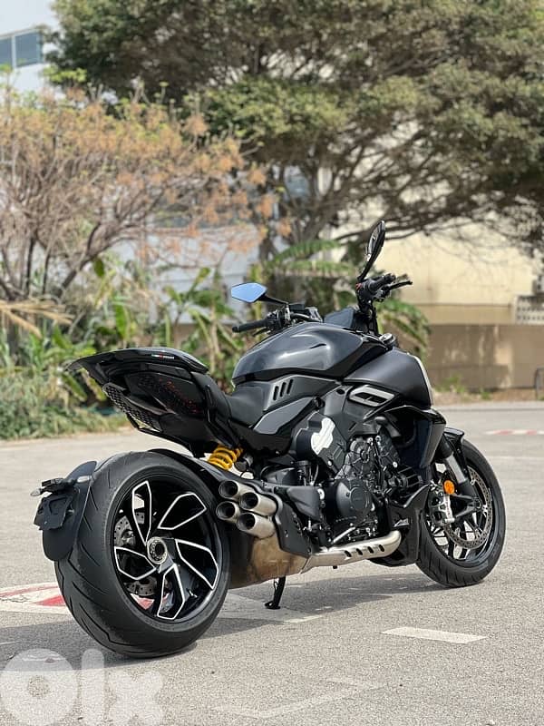 Ducati Diavel V4 0