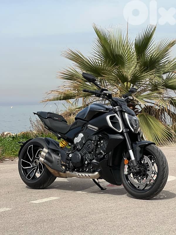 Ducati Diavel V4 8