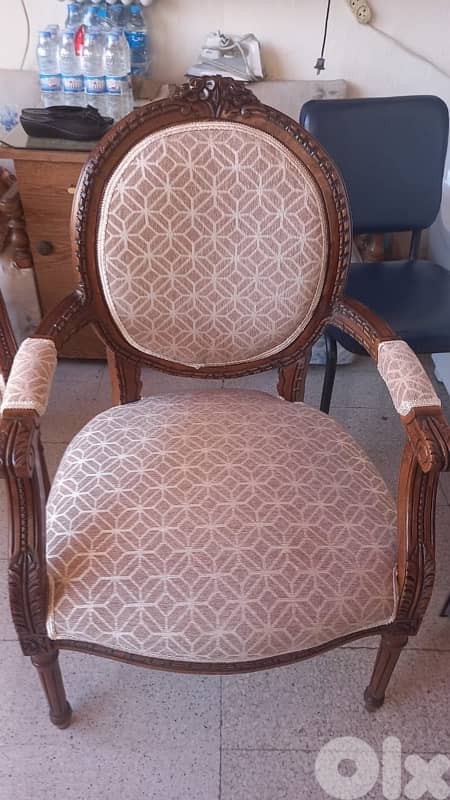 Set: 4 Chairs and 1 Sofa 1