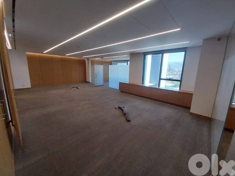 High end finishing Office for rent Achrafieh مكتب للايجار في الاشرفية 0