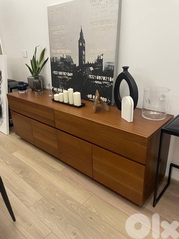 Dining table and sideboard 2
