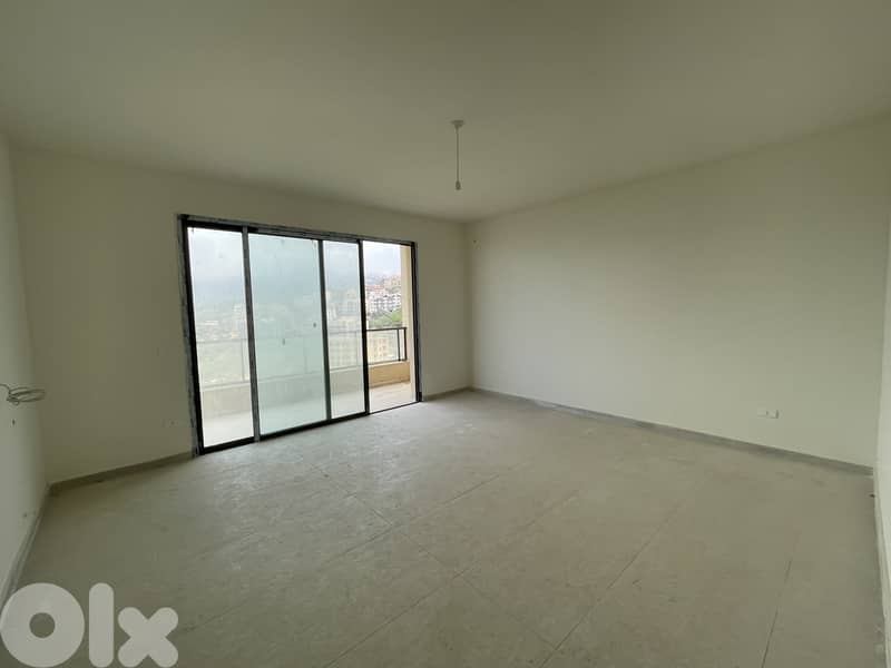 Apartment For Sale In Mazraat Yachouh شقة للبيع في مزرعة يشوع 0
