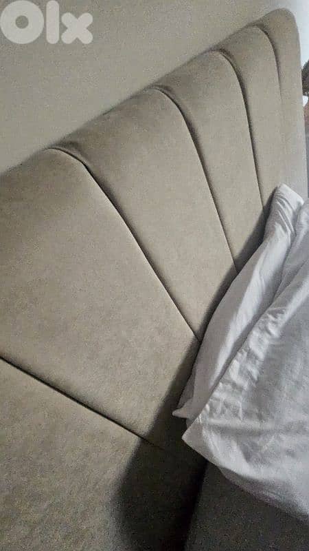 Almost new bed for sale 2