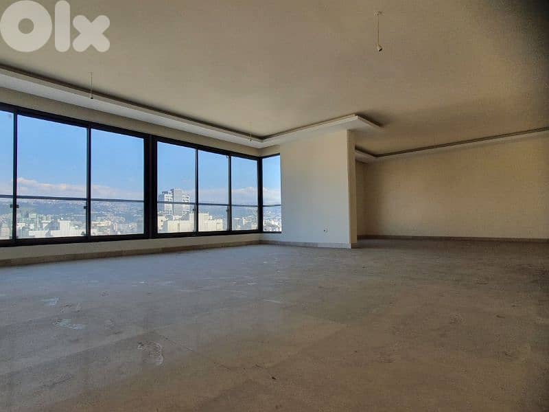 Specious apartment for sale in ras al nabaa 0