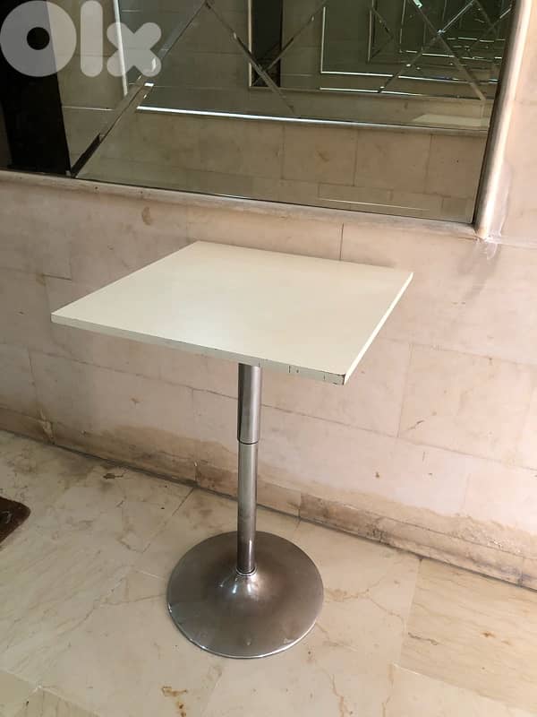 kitchen table / adjustable table 60cm. 60$ 3