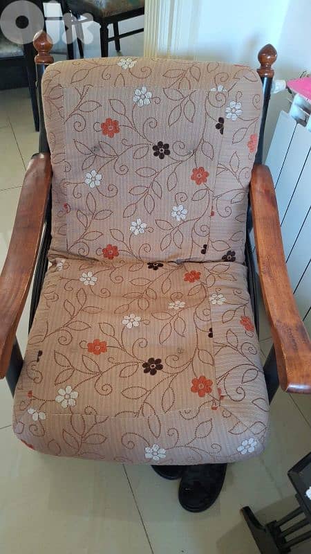 tv room ( one sofa bed + two chairs ) one table 1