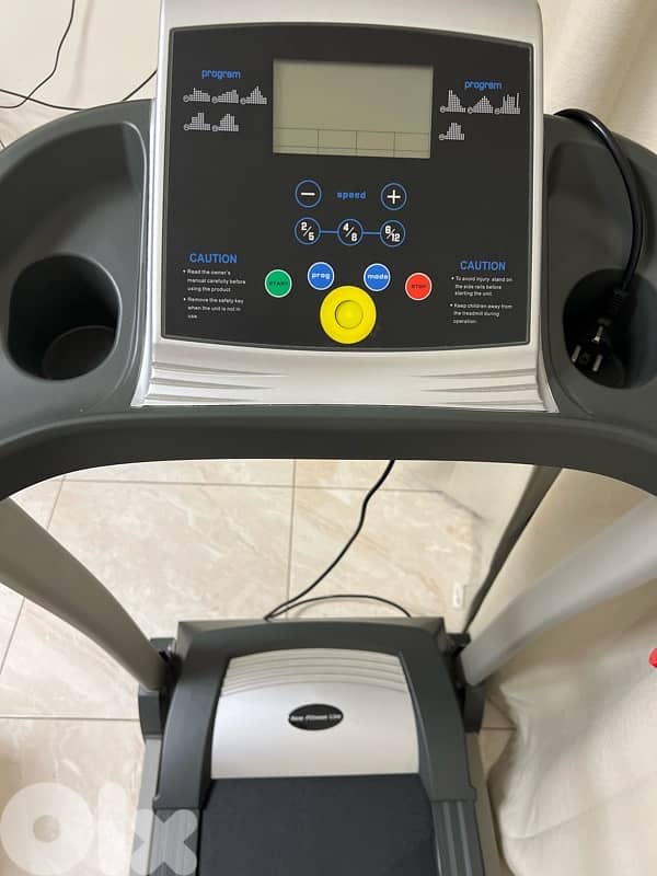 Treadmill lightly used like new 1