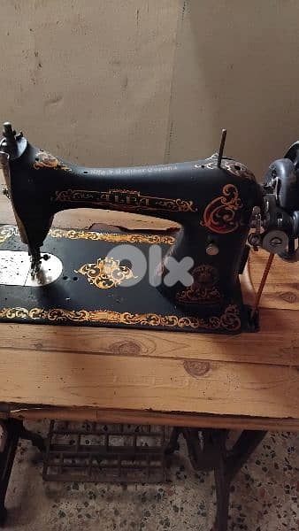 antique singer year 1901,unique piece working in good condition 2