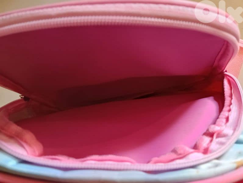 genius school bag clean like new 32 cm 4
