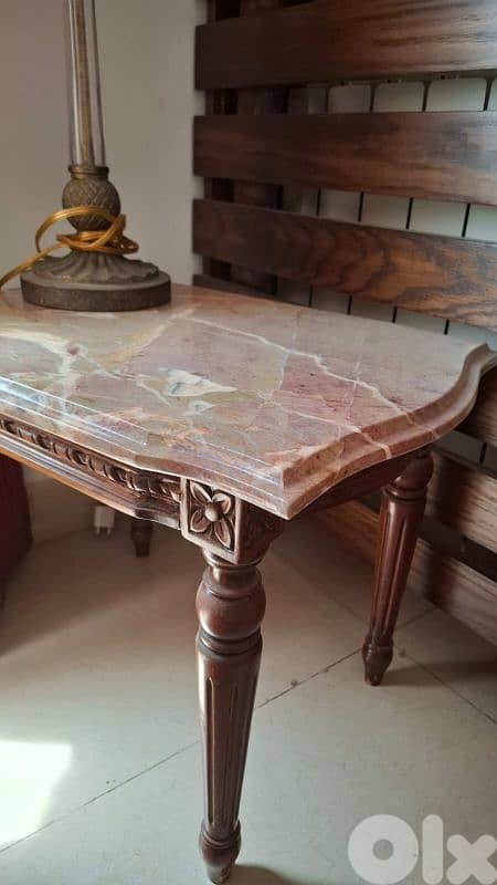 living room 3pcs + tables style louis XIV for sale NEGOTIABLE 5