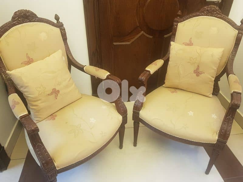 living room 3pcs + tables style louis XIV for sale NEGOTIABLE 11